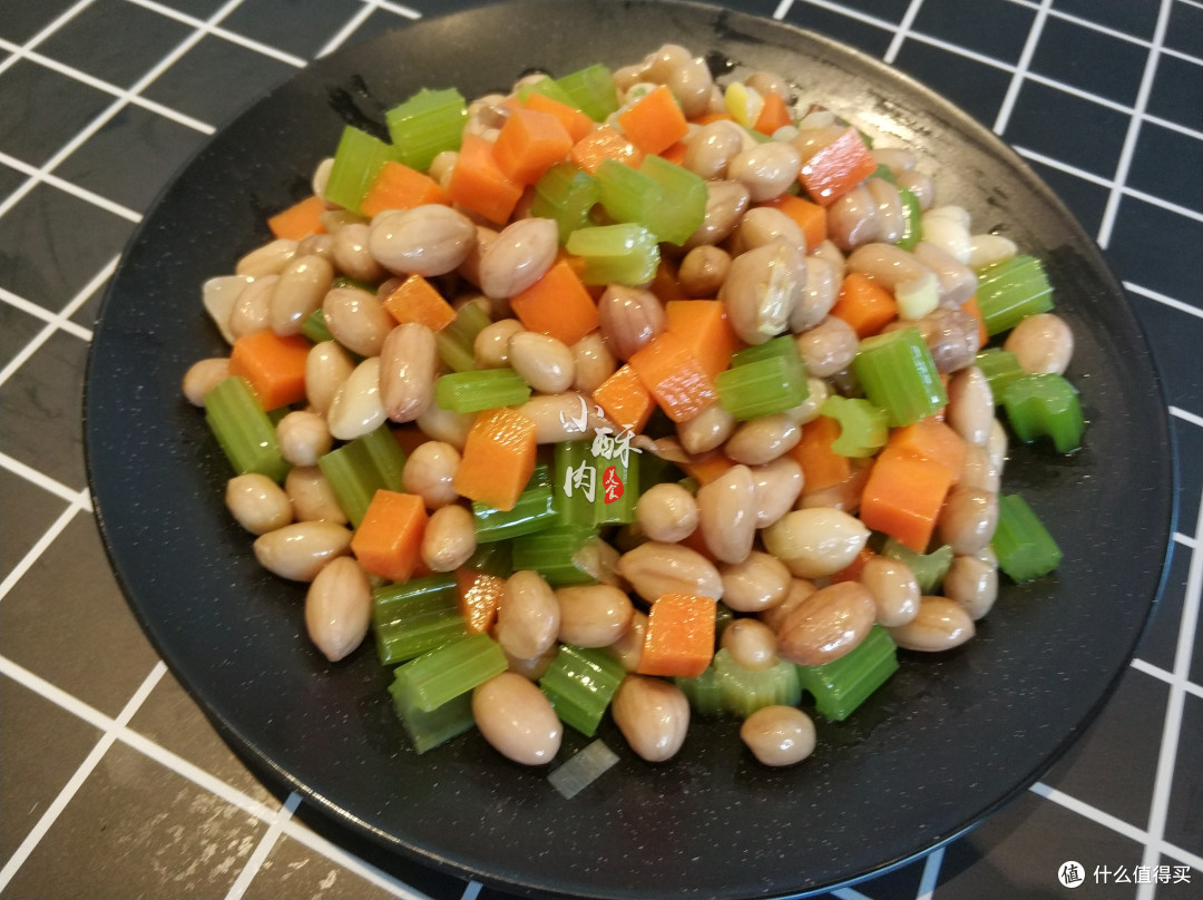 这才是花生米最健康的吃法煮煮拌拌就能上桌好吃到停不下筷子