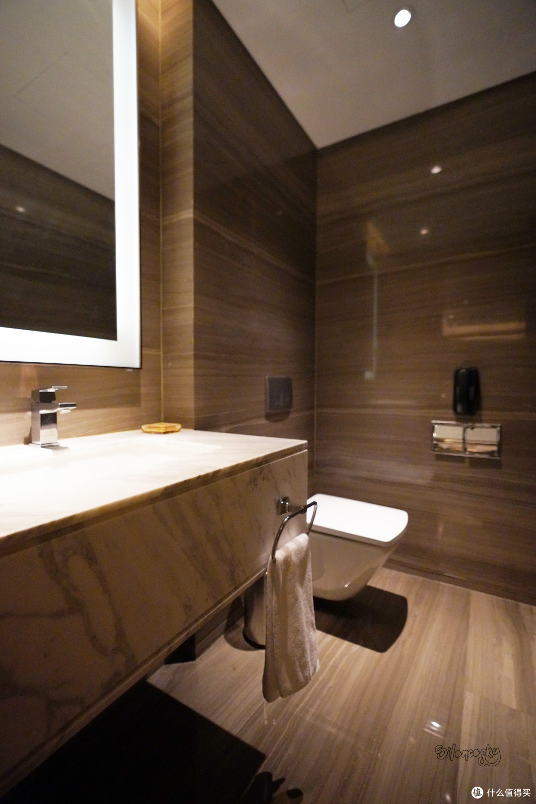 面对宇宙第一,很有压力的成都希尔顿酒店 行政套房体验