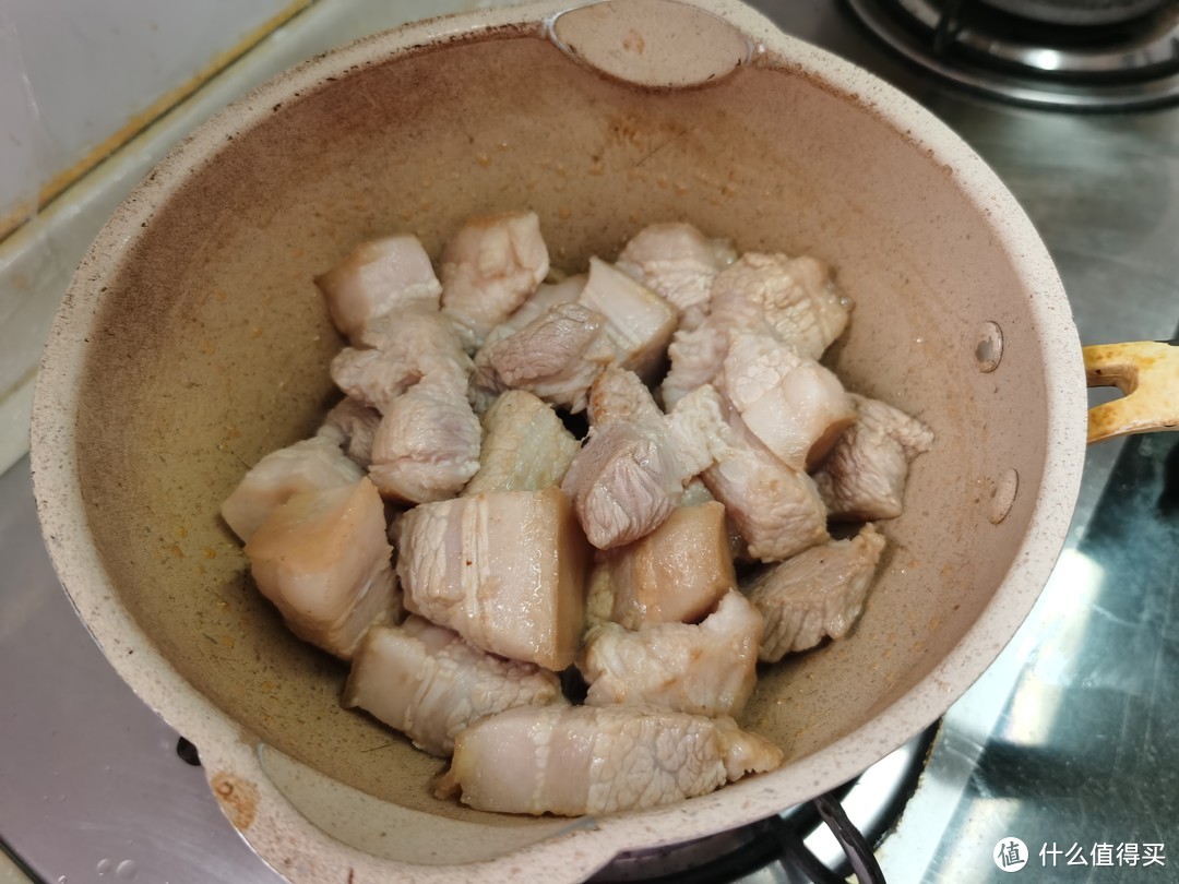 土豆炖猪肉，简单的美味，土豆软糯可口，猪肉肥而不腻