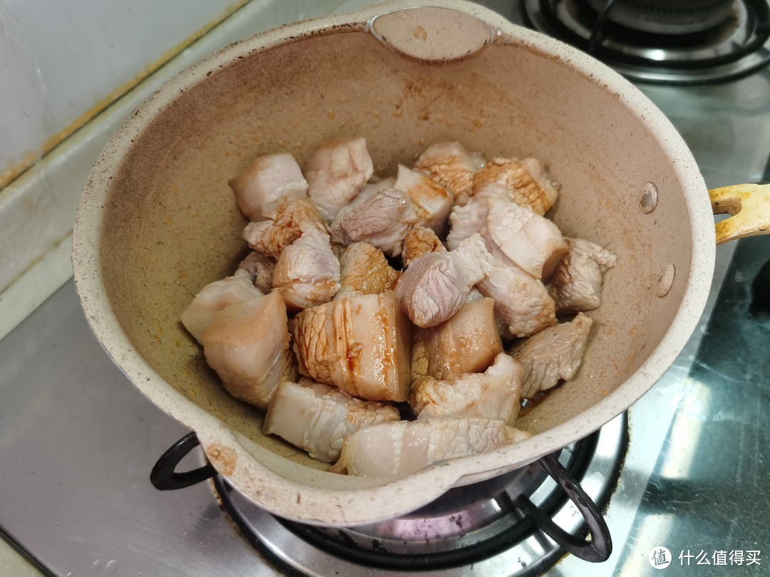 土豆炖猪肉，简单的美味，土豆软糯可口，猪肉肥而不腻