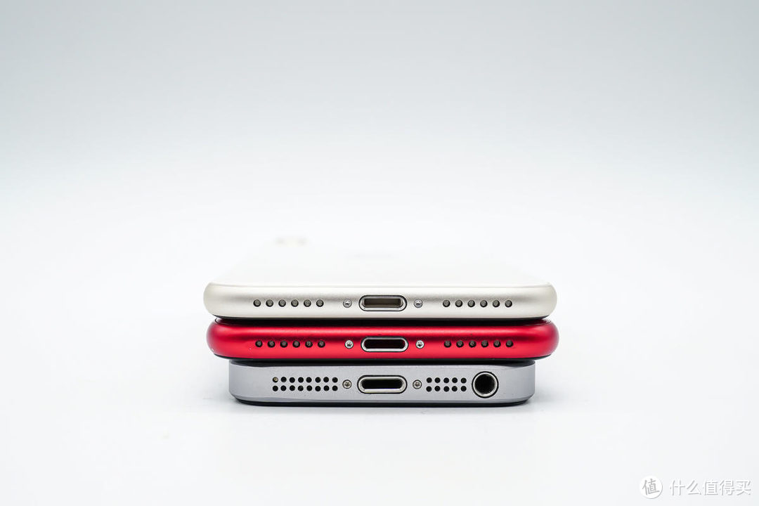 iPhone SE3 该用什么充电器？