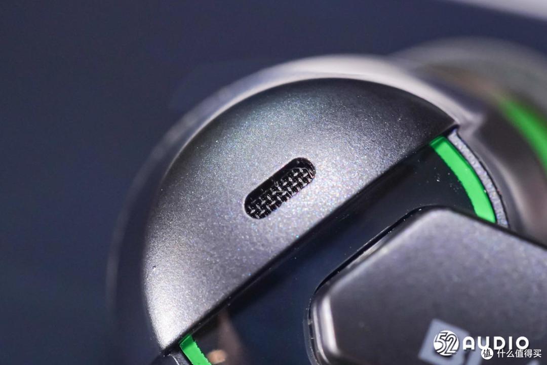 黑鲨凤鸣真无线耳机降噪版评测,电竞机甲设计,30小时复合续航