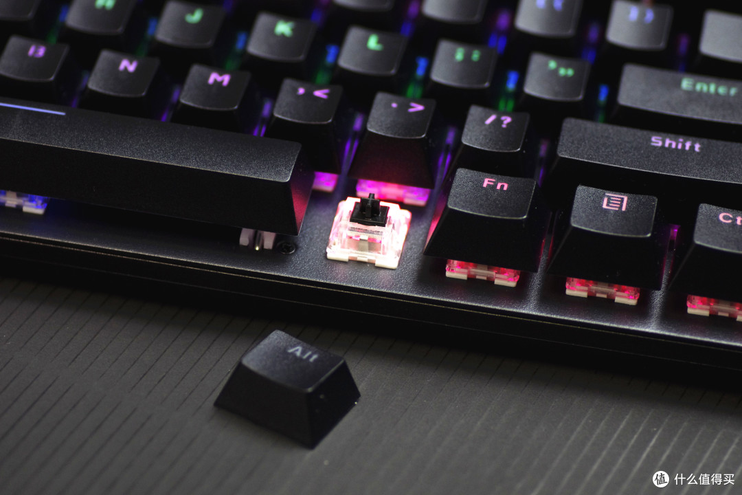 多设备一键切换办公游戏两不误雷柏v500pro键盘体验