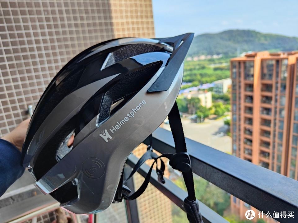 不止是骑行头盔，Helmetphone MT1 NEO王炸组合：智能灯光+蓝牙音箱+鸿蒙智联