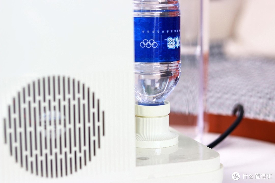 夏日炎炎，可以快速出冰水的饮水机：复古造型，好看且强大