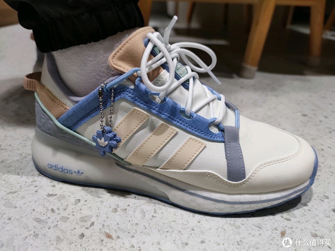 情人节礼物，老婆看了也想要 Adidas三叶草ZX 2K BOOST PURE