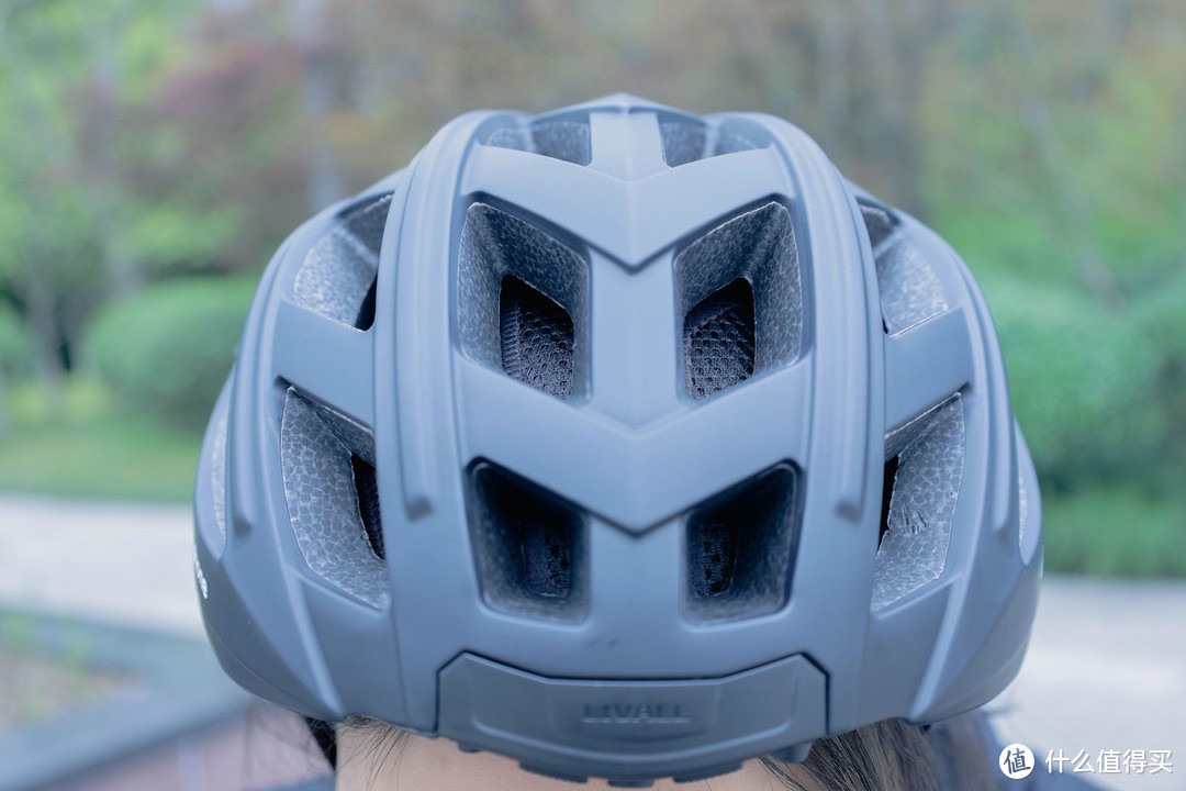华为鸿蒙智联Helmetphone智能头盔上手评测，便捷操控更安全