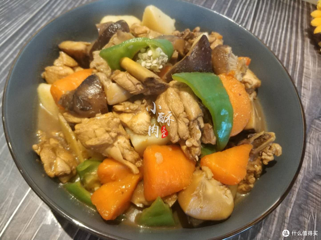 香菇炖鸡块的家常做法鸡肉酥软汤鲜味美真是百吃不厌
