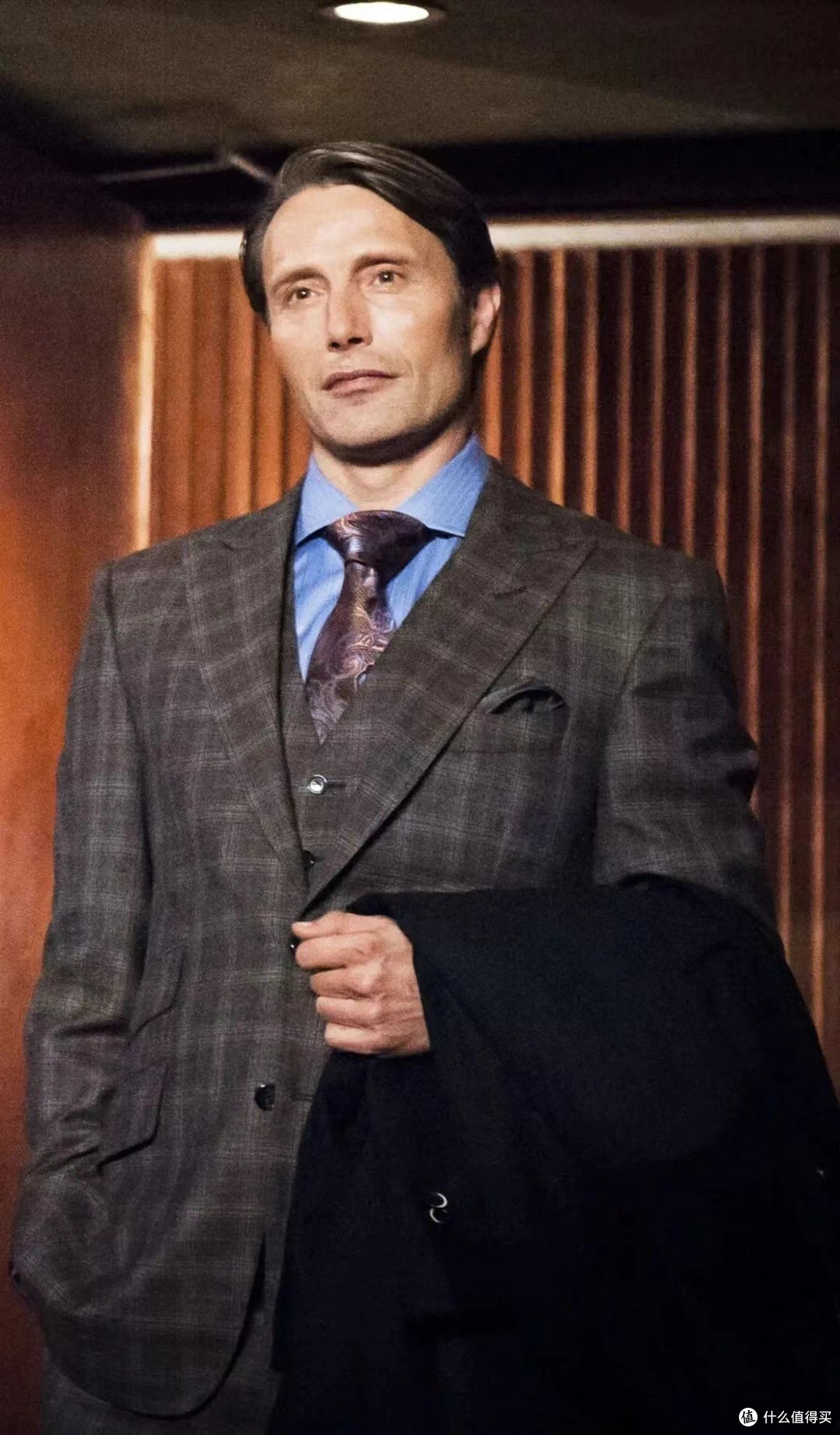 神奇动物3顶替德普出演大反派,为什么"拔叔"总能把西装穿得魅力四射?