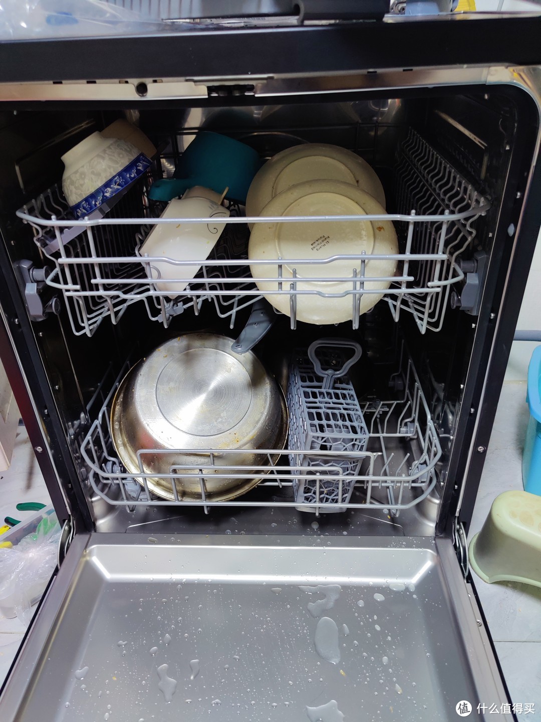 盯了一个月的洗碗机，选了海尔 EYW131286BKDU1（晶彩13套），看下效果怎么样！！！