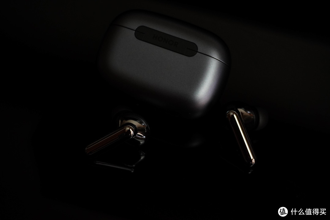 荣耀Earbuds 3 Pro体验：能测温的TWS耳机 音质和降噪也很不错