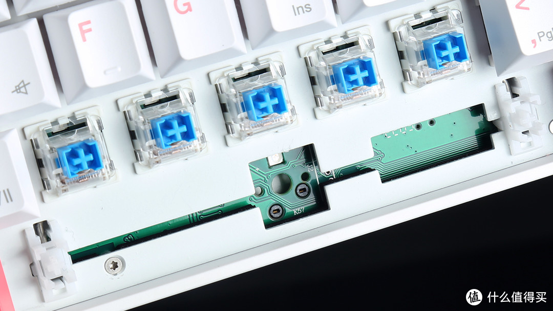 新贵GM610PRO三模热插拔机械键盘评测：功能齐全，配置拉满