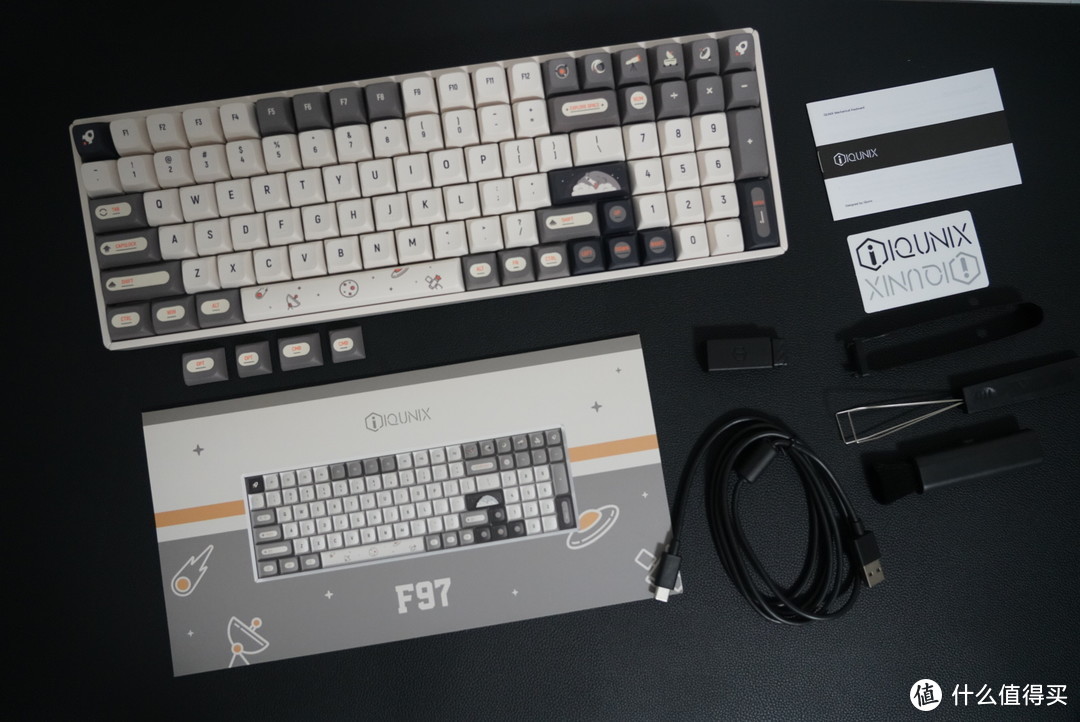 新入 IQUNIX F97漫游指南三模键盘 更新我的无线桌面设备