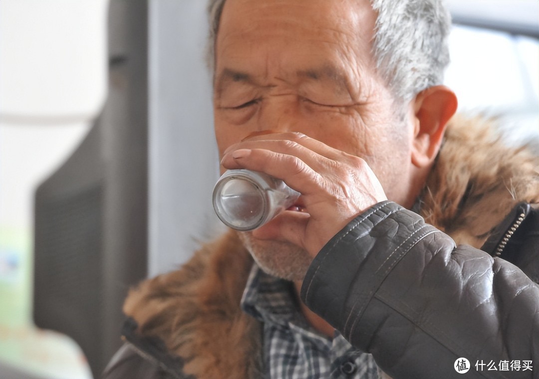 故中老年人喝酒