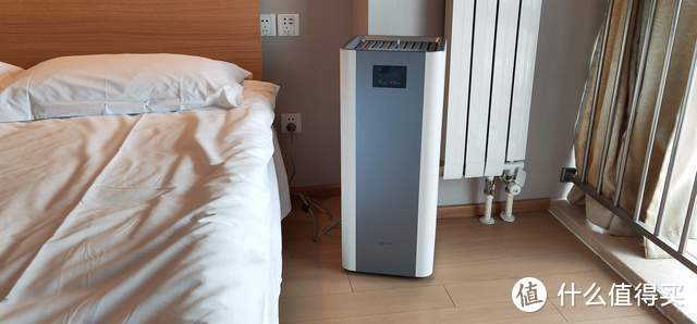 卧室双效除醛！325空气净化器X63C体验：智感甲醛数显，自动开关机净化