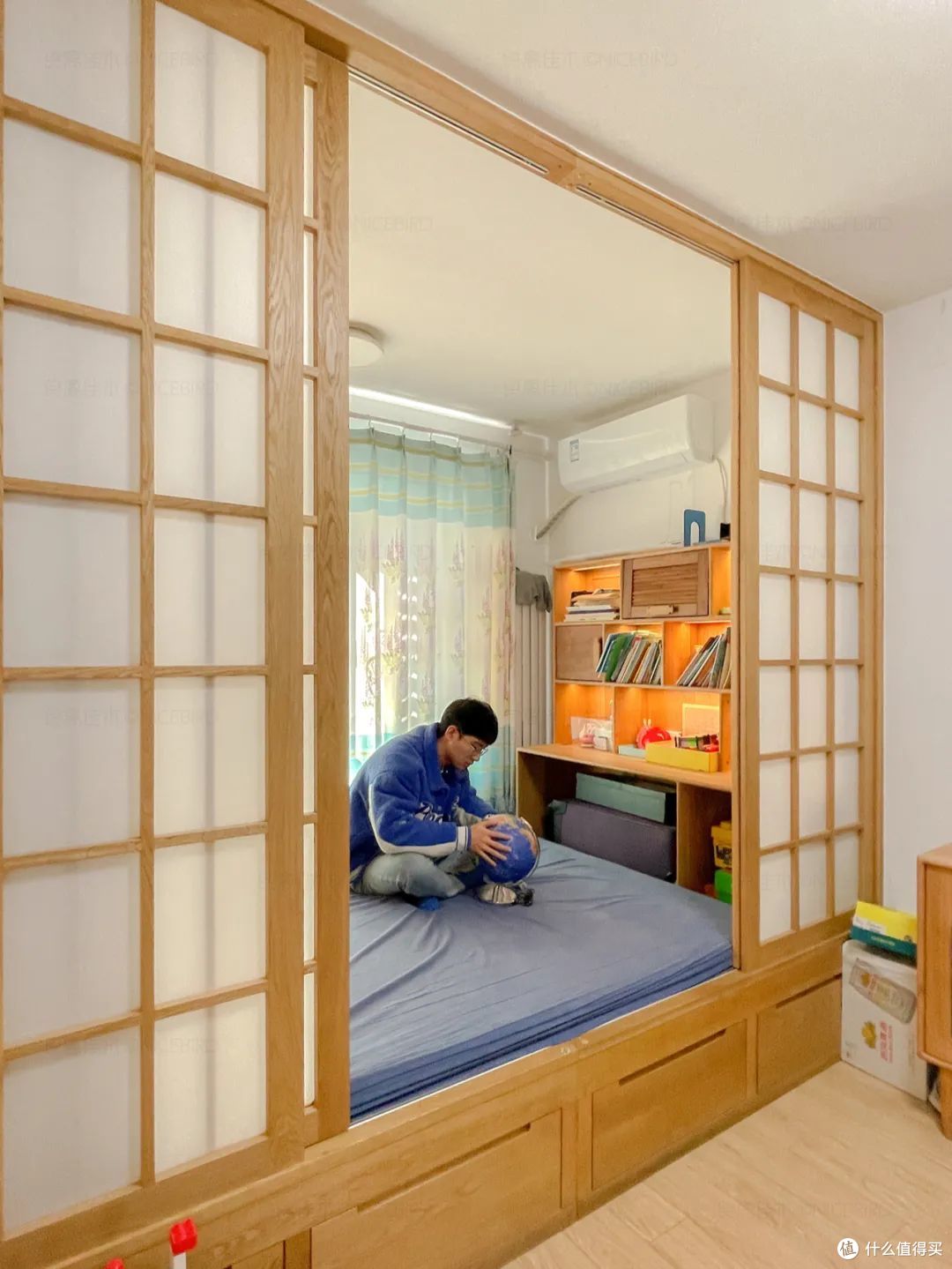 小户型卷王北京业主客厅造榻榻米两室一厅秒变大型亲子游乐场