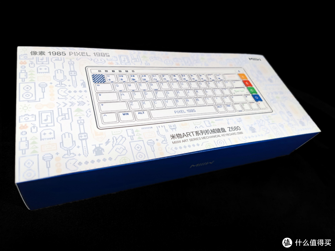 米物ART像素1985机械键盘：新技术与复古风碰撞，带指尖穿越回80年代
