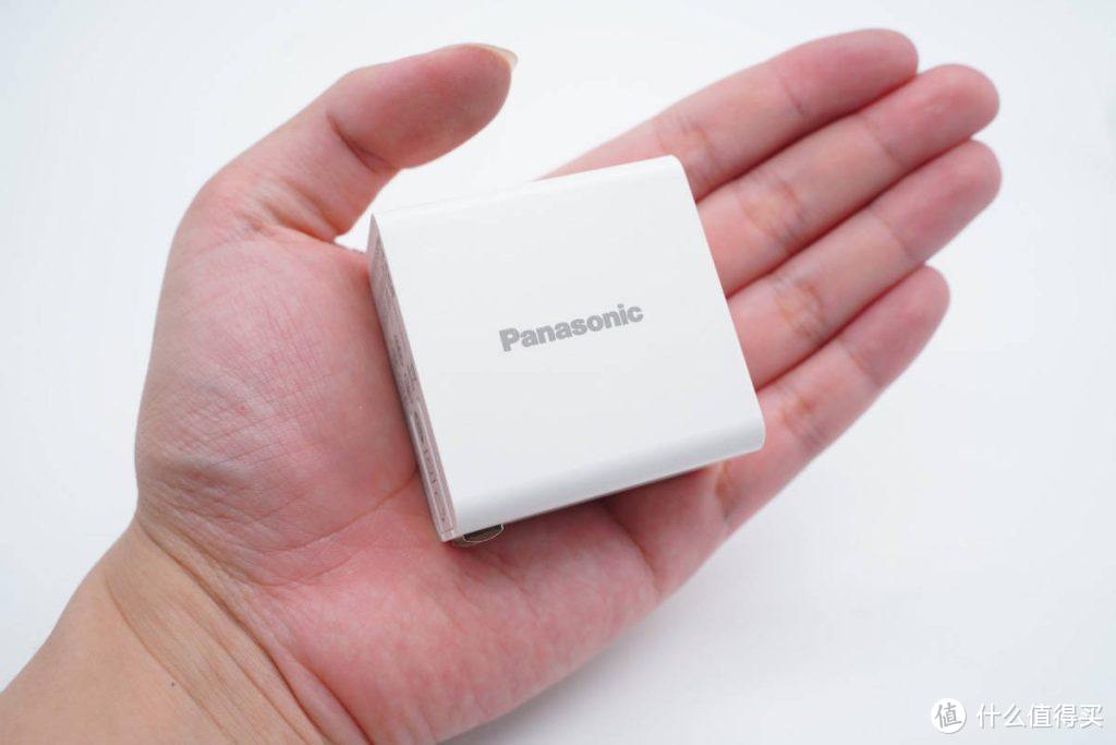 拆解报告：Panasonic松下电器30W 1A1C快充充电器