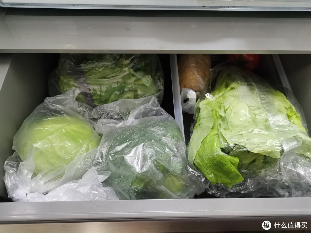 超市买来的绿叶菜我都原封不动直接进冰箱抽屉