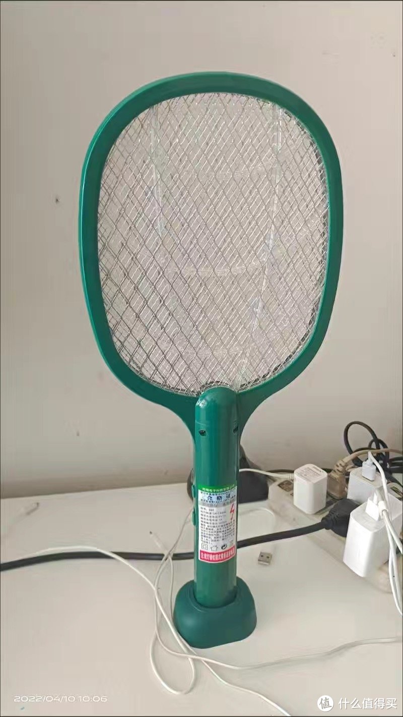 分享一个百分百好评店铺里的电蚊拍