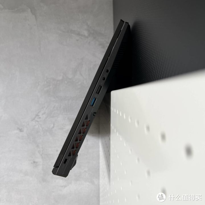 游戏本  |七彩虹 将星X15AT i7-12700H RTX3060实测