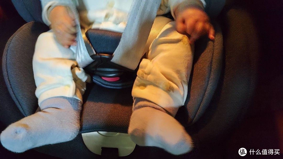 蛋Q形座椅让你淡然面对亲子出行：qborn0-12岁安全座椅体验