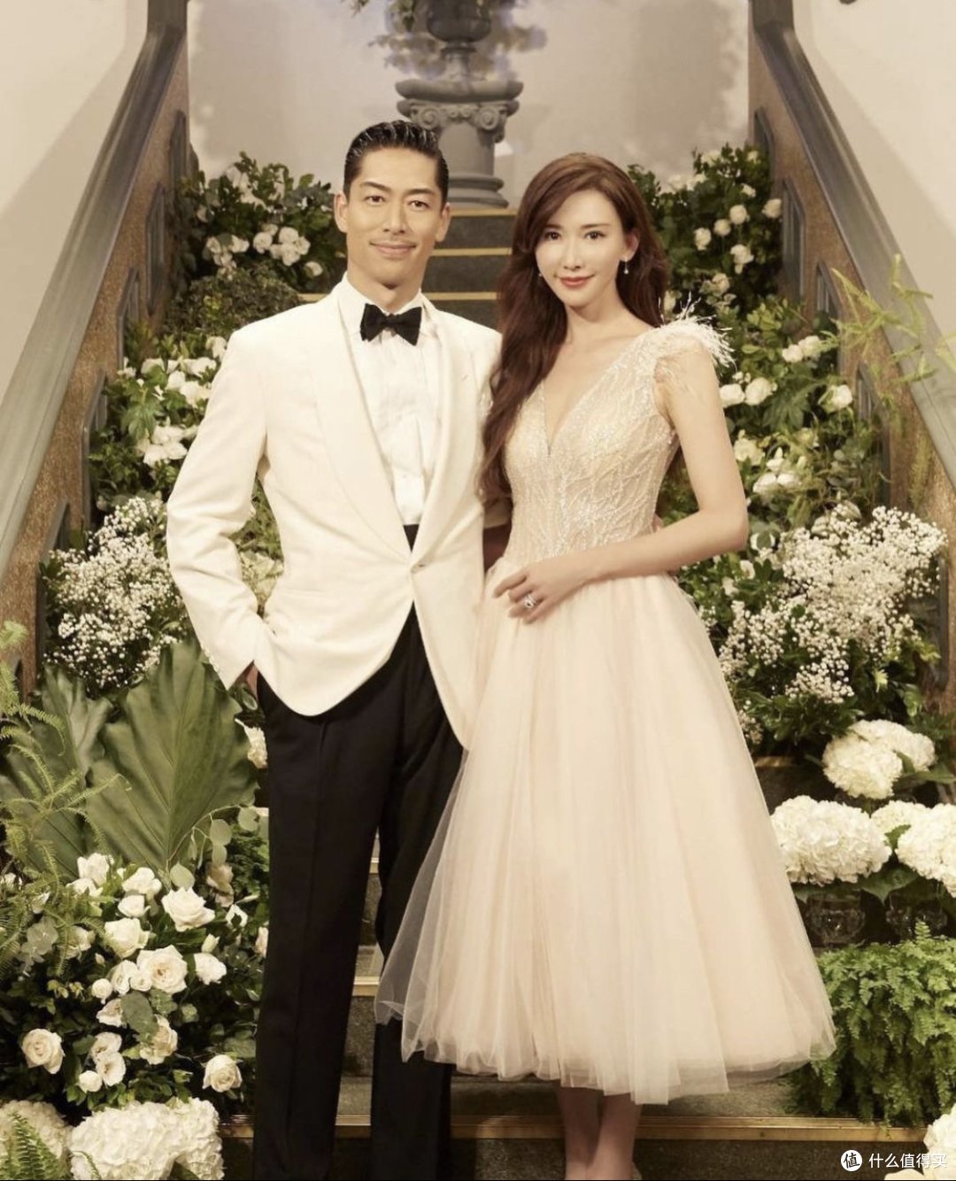 看了贝克汉姆儿子的婚礼你就知道婚礼到底该如何穿3种婚礼穿搭方案供