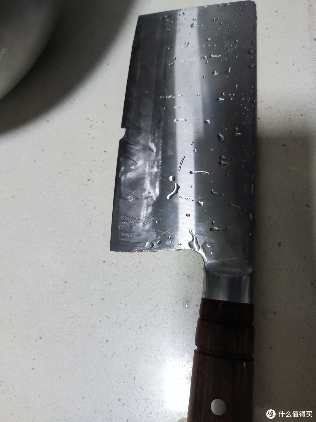 刃口在刀的中间位置