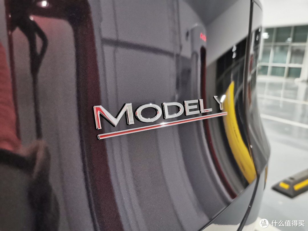 订车后连涨三次价的特斯拉Model Y Performance 高性能版提车记，聊聊交付、售后、电量、刹车那些事
