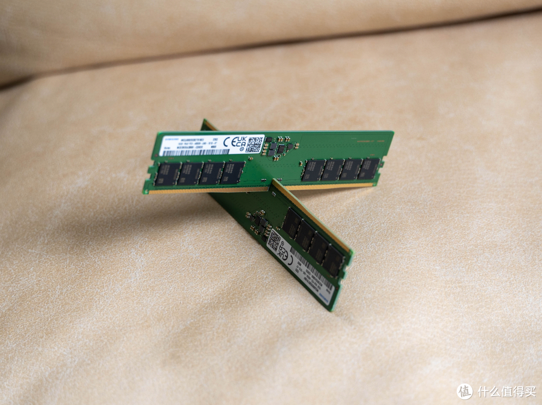 打响高频D5普及第一枪，699元16G的金百达DDR5内存到底有多能超