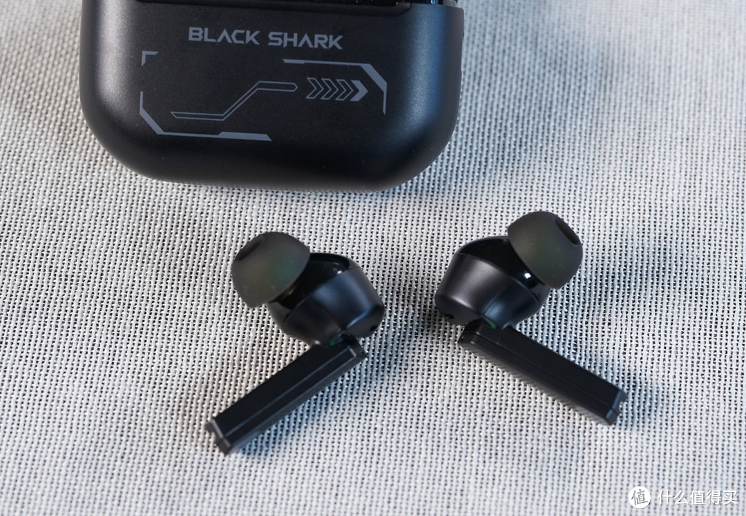 真旗舰游戏手机音频也要做最好？黑鲨5 Pro+JoyBuds Pro套装评测