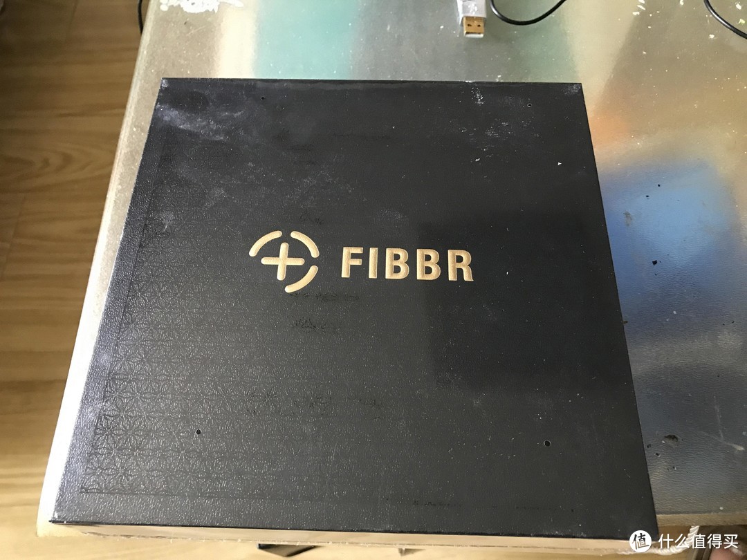 fibbr的金属初体验——开箱简评fibbr 8khdmi2.1线
