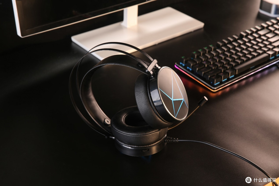 带上它你就是游戏中最亮的仔达尔优eh722电竞耳机