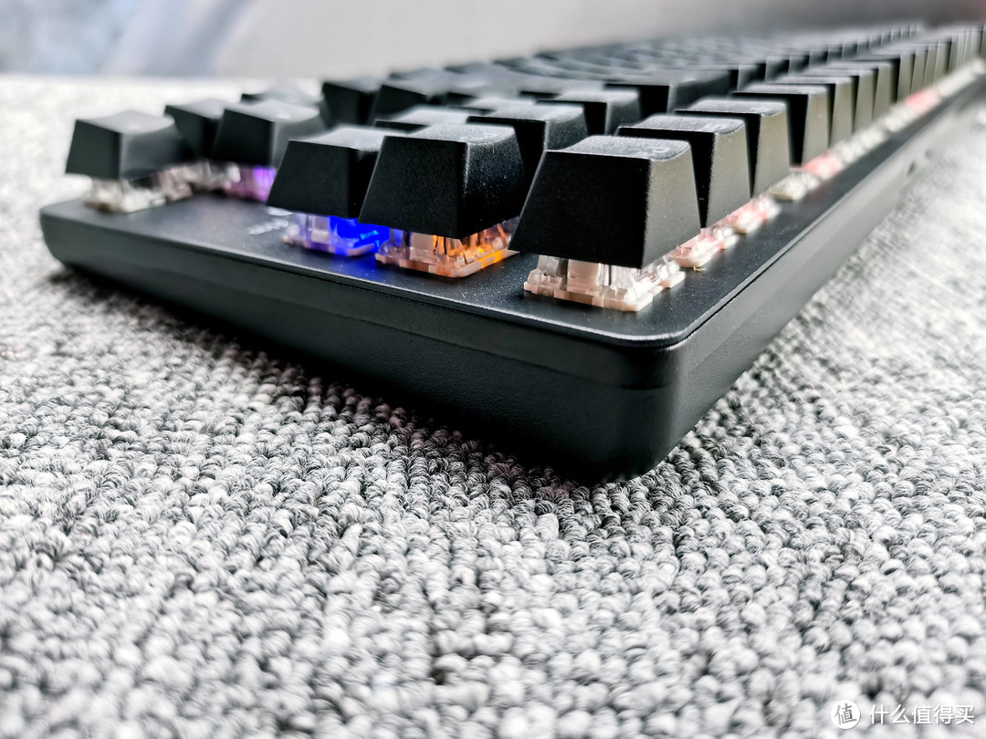 雷柏V500PRO-87多模版机械键盘评测：支持四种连接方式，混彩背光系统
