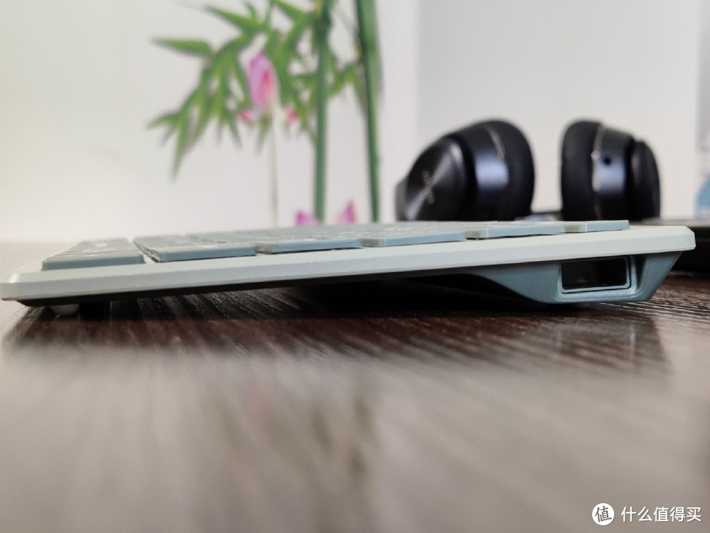 双飞燕飞时代剪刀脚蓝牙键盘FBX51C新体验：轻薄、舒适、稳健