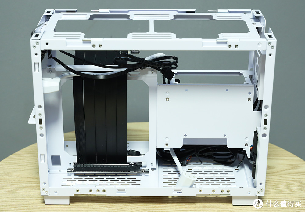 联力Q58 机箱 内部结构设计⑤