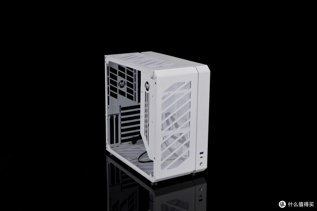 白色硬件如今是越来越多,经常也收到群友的建议,近期c28,c24,c34机箱