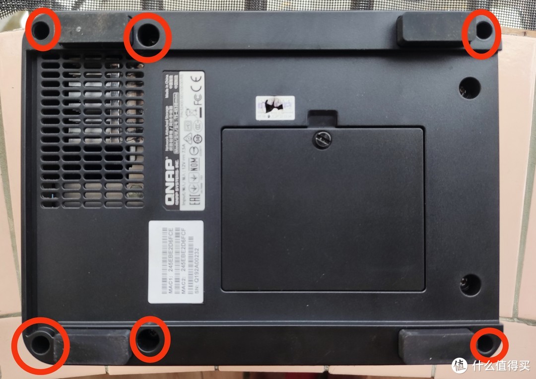 威联通（QNAP）TS-453Bmini散热改造