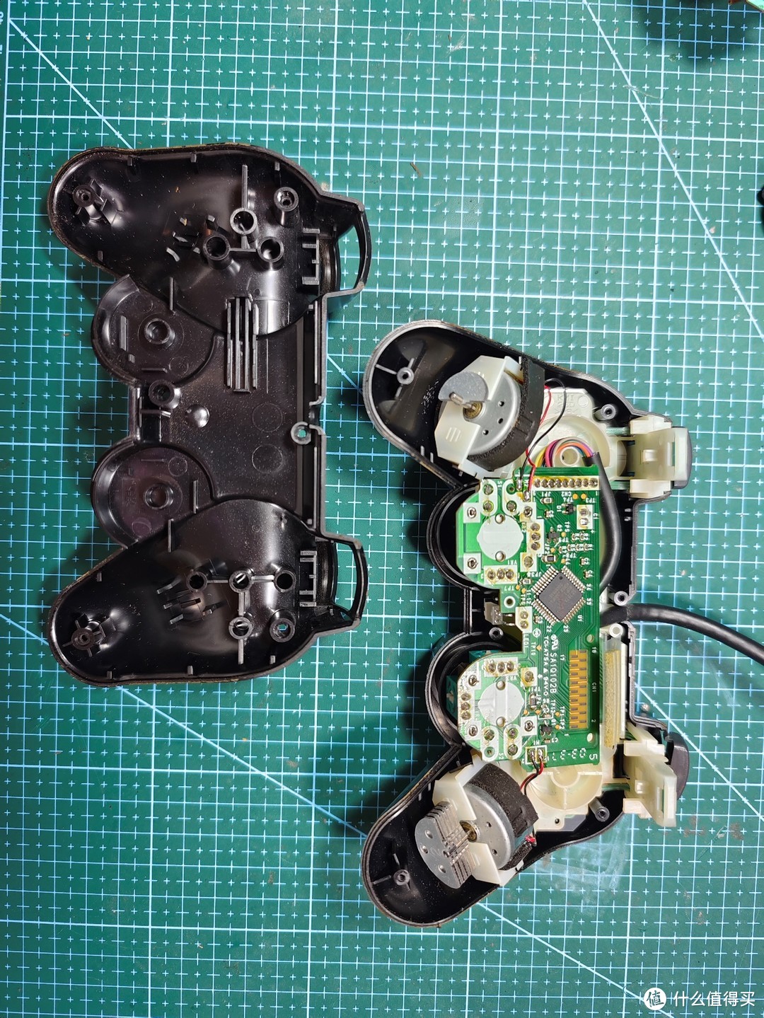 组柄和原装差多少，两只PS2手柄的拆解和修复