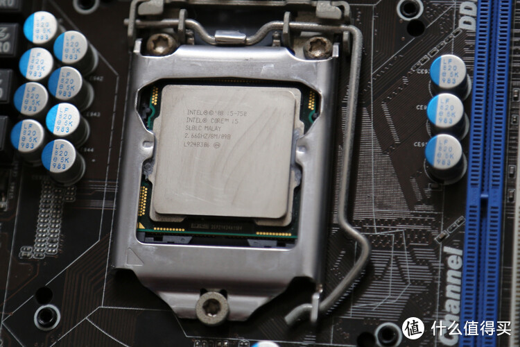 水冷也内卷：海盗船H100i Elite Capellix iCUE ELITE LCD升级套件开箱