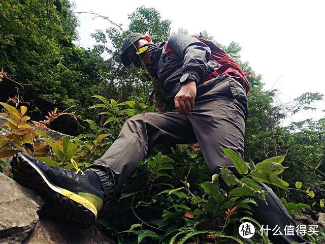 灵动清爽：黑冰夏日套装