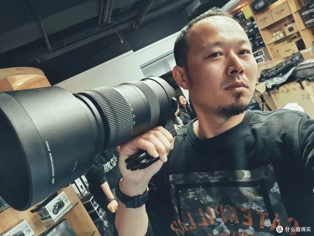 李昭庆一线城市导演如何平衡个人创作与商业拍摄