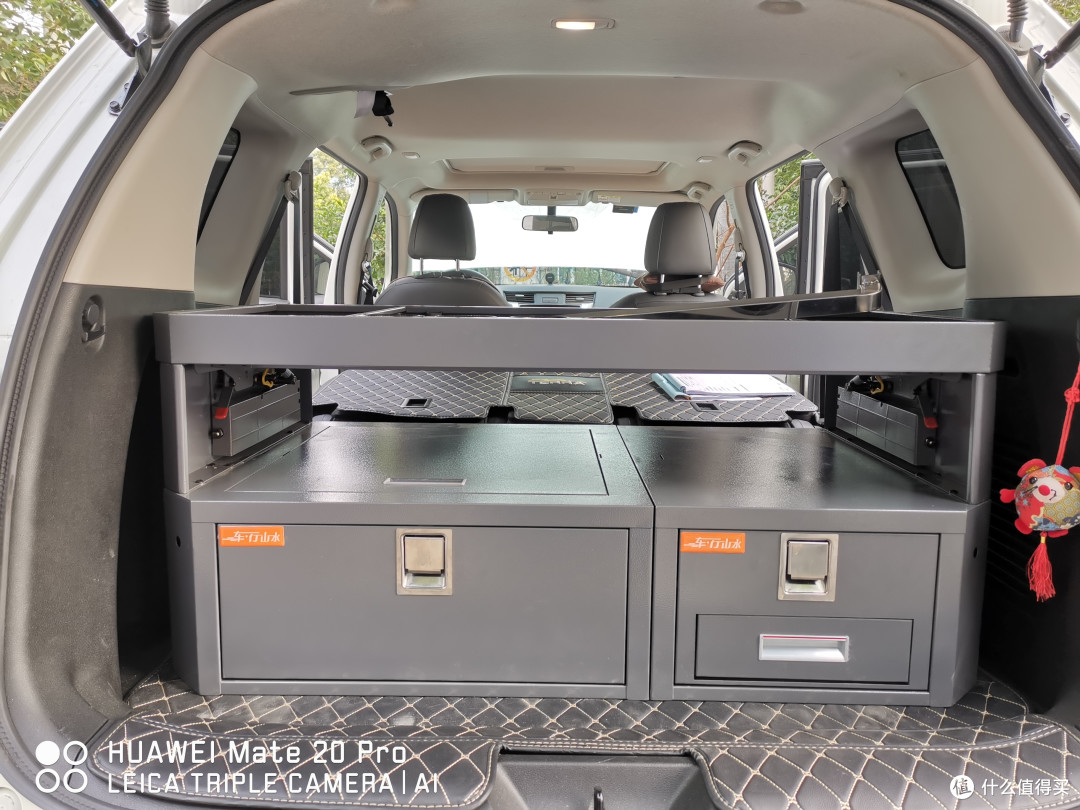 魔盒安装完成后,存储量倒是不小,就是后备箱空间没了