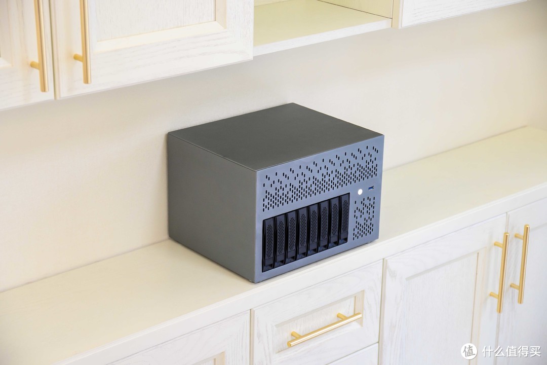 辞职做了台凉快的atxsfx8盘铝合金nas机箱请诸位品鉴