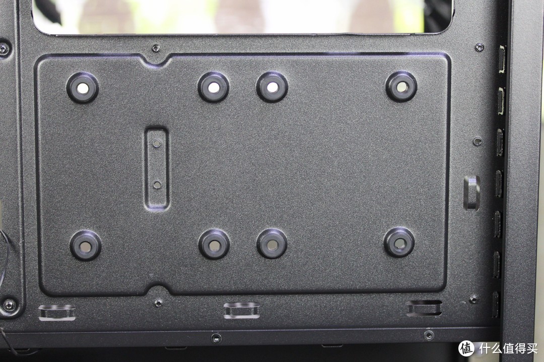 型料兼备，自带显卡支架的安钛克DP503雷电中塔机箱