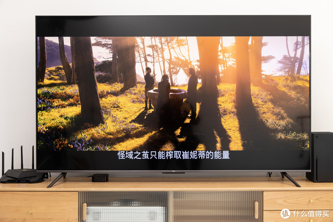 价格内卷王者，用75吋4K 144Hz电视打游戏是什么体验？TCL 75T7E开箱评测