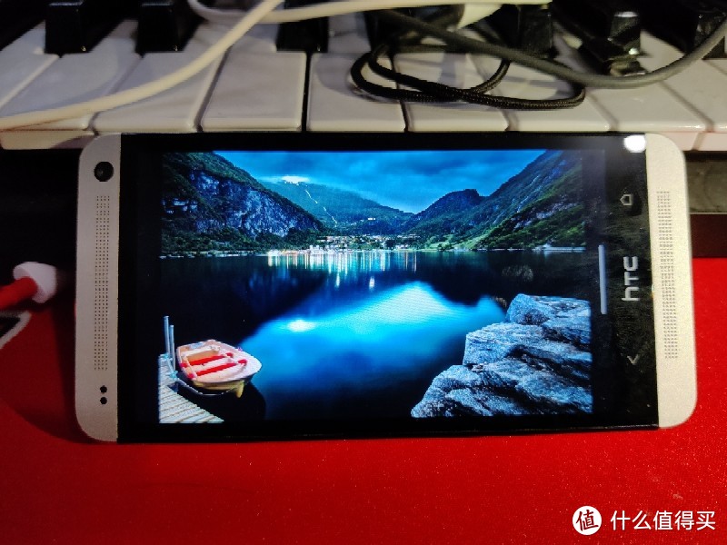 使用一加8T拍摄全亮度的HTC M7