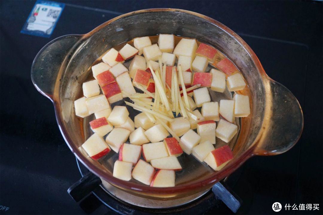 立夏过后，胡萝卜和苹果是绝配，教你做成“掉秤汤”，刮油还饱腹