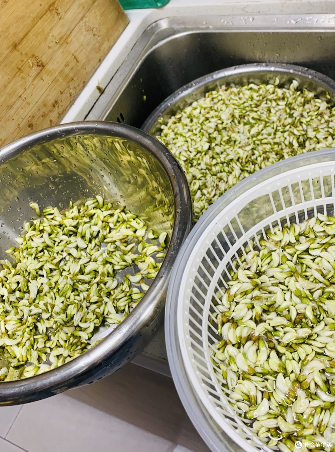 美食篇八五月槐花香抓紧时间尝尝这口鲜槐花的保存和n种吃法赶不上就