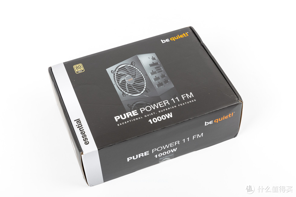 PURE POWER 11FM是德静界最新推出的五年质保电源，为全日系电容、双路独立12V输出，LLC、DC-DC设计的金牌认证，本款为额定1000W